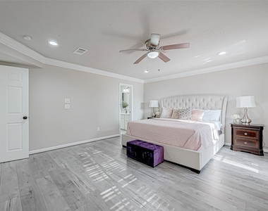 3102 Glenn Lakes Lane - Photo Thumbnail 41
