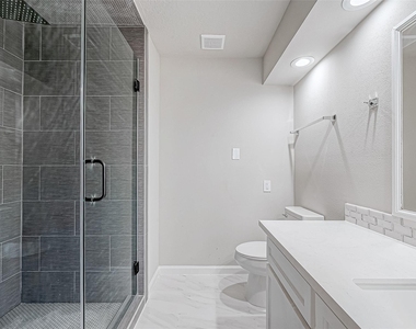 3102 Glenn Lakes Lane - Photo Thumbnail 38