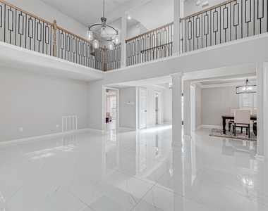 3102 Glenn Lakes Lane - Photo Thumbnail 3
