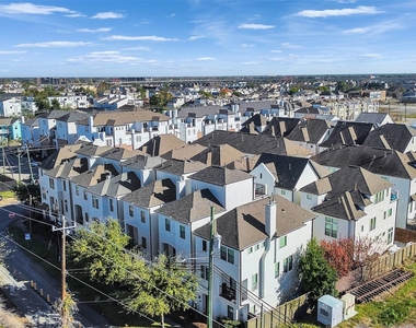 1877 Dart Street - Photo Thumbnail 3