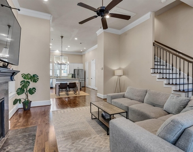 1877 Dart Street - Photo Thumbnail 6
