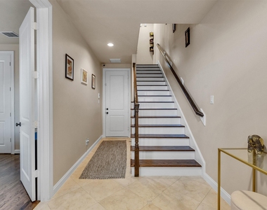 1877 Dart Street - Photo Thumbnail 15