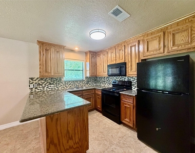 3121 Fm 646 Road N - Photo Thumbnail 4