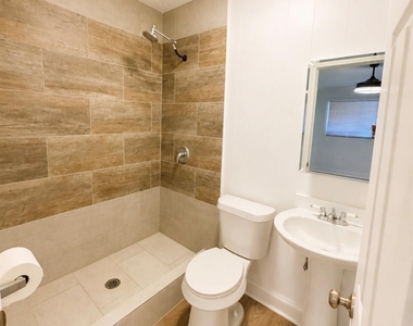 5526 Stonewall Street - Photo Thumbnail 6