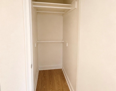 5526 Stonewall Street - Photo Thumbnail 7