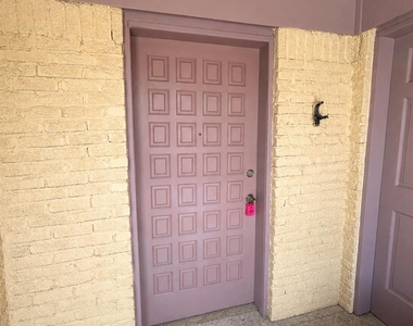 5526 Stonewall Street - Photo Thumbnail 9