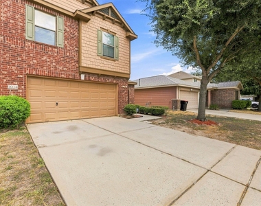 1014 Hummingbird Point Lane - Photo Thumbnail 1