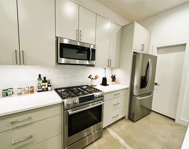 805 Dorothy Street - Photo Thumbnail 3