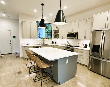 805 Dorothy Street - Photo Thumbnail 2