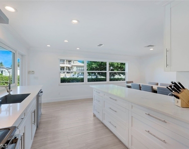 1250 Tuna Court - Photo Thumbnail 13