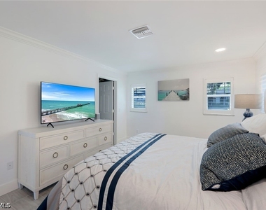 1250 Tuna Court - Photo Thumbnail 15