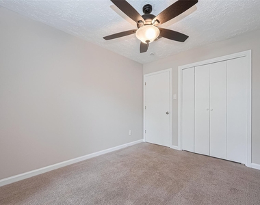 2606 Lexington Woods Drive - Photo Thumbnail 22