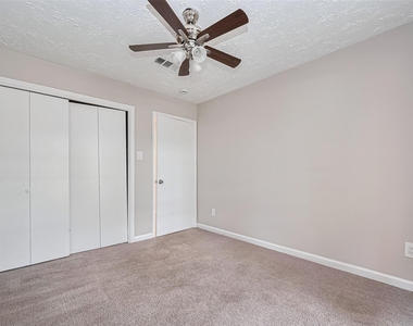 2606 Lexington Woods Drive - Photo Thumbnail 30