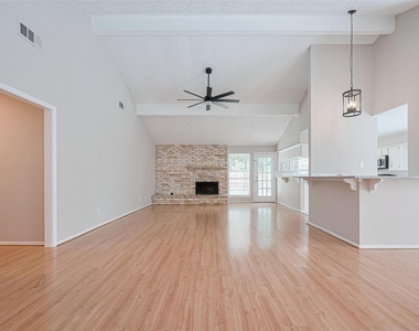 2606 Lexington Woods Drive - Photo Thumbnail 2