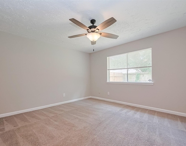 2606 Lexington Woods Drive - Photo Thumbnail 25