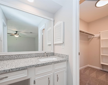 2606 Lexington Woods Drive - Photo Thumbnail 27