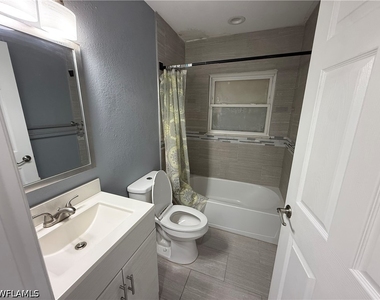 9169 Shaddock Road E - Photo Thumbnail 5