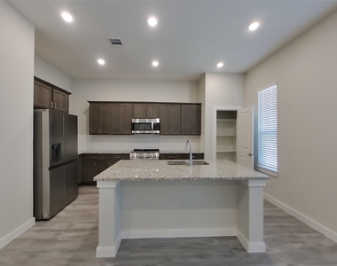 22819 Frassino Place - Photo Thumbnail 4