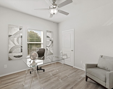 1402 Acorn Meadow Street - Photo Thumbnail 8