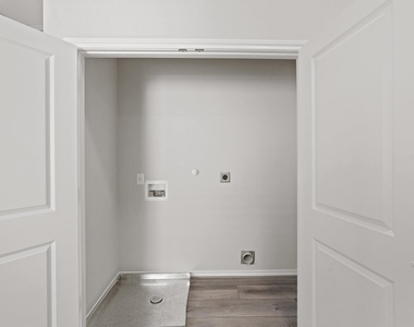 1402 Acorn Meadow Street - Photo Thumbnail 12