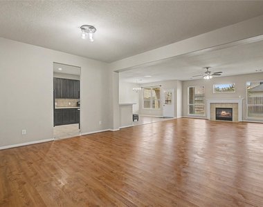9947 Valance Way - Photo Thumbnail 10
