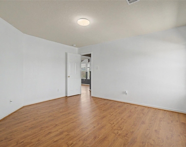 9947 Valance Way - Photo Thumbnail 31