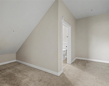 9947 Valance Way - Photo Thumbnail 12