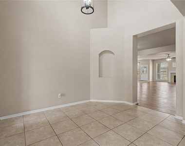 9947 Valance Way - Photo Thumbnail 13