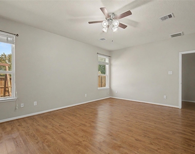 9947 Valance Way - Photo Thumbnail 18