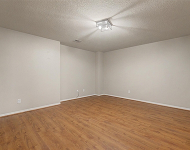 9947 Valance Way - Photo Thumbnail 28
