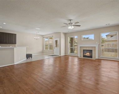 9947 Valance Way - Photo Thumbnail 6