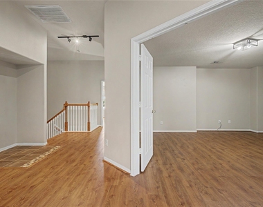9947 Valance Way - Photo Thumbnail 27