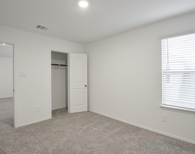 1055 Llano Trail - Photo Thumbnail 29