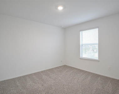 1055 Llano Trail - Photo Thumbnail 31