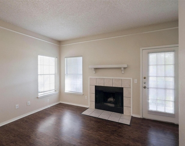 11908 Anderson Mill Road - Photo Thumbnail 16
