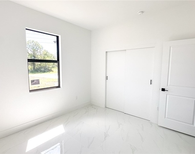 1843 Richmond Avenue N - Photo Thumbnail 13