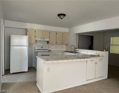 4048 Edgewood Avenue - Photo Thumbnail 2