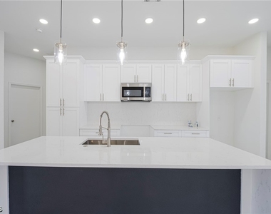 2604 73rd Street W - Photo Thumbnail 5