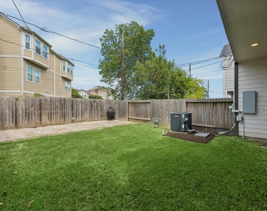1135 Aurora Street - Photo Thumbnail 9