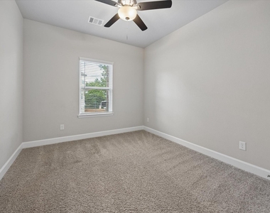 1135 Aurora Street - Photo Thumbnail 15