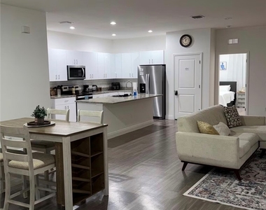 8059 Sherwood Circle - Photo Thumbnail 2