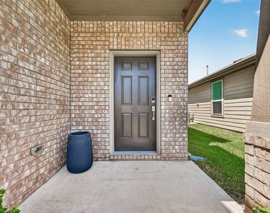 5911 Waggoner Ranch Trail - Photo Thumbnail 2
