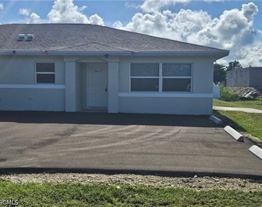 1247 Bacon Avenue - Photo Thumbnail 1