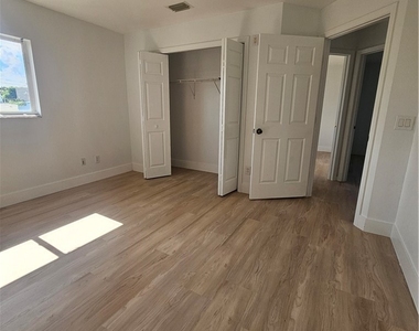 1247 Bacon Avenue - Photo Thumbnail 8