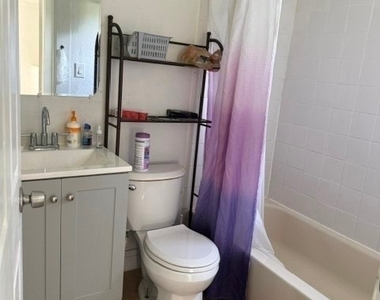 3516 E Riverside Drive - Photo Thumbnail 6