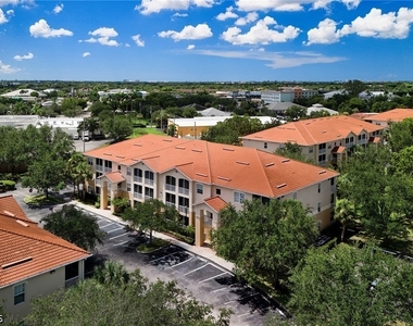 9025 Colby Drive - Photo Thumbnail 3