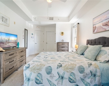 9025 Colby Drive - Photo Thumbnail 16