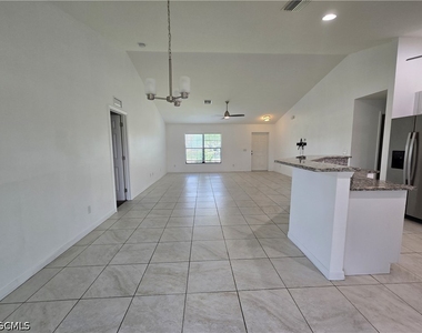 329 Sw 21st Lane - Photo Thumbnail 5