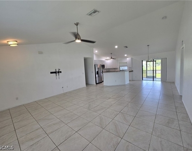 329 Sw 21st Lane - Photo Thumbnail 3