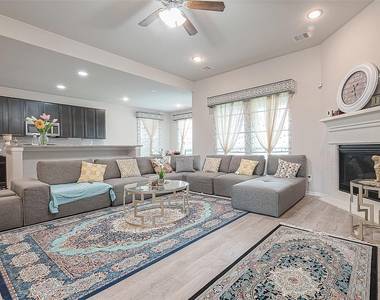 20607 Enrique Drive - Photo Thumbnail 10